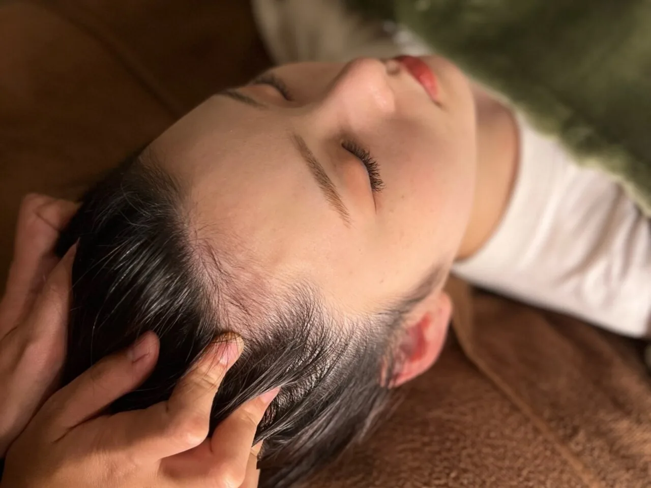 Lakkaでのドライヘッドスパの施術